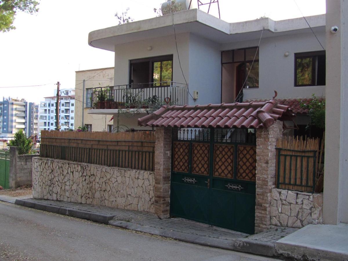 Private Apartment At Guest House Hektor & Aferdita Vlore Luaran gambar