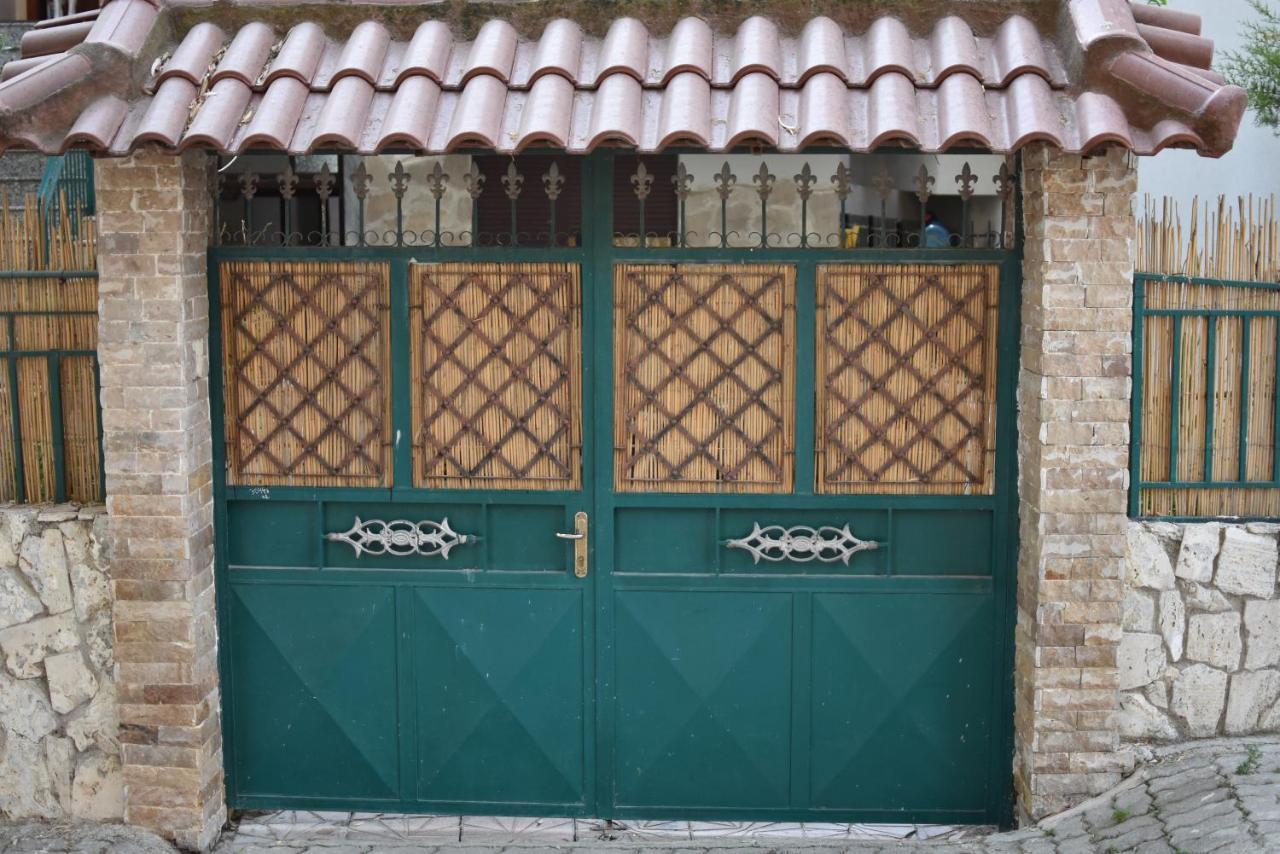 Private Apartment At Guest House Hektor & Aferdita Vlore Luaran gambar
