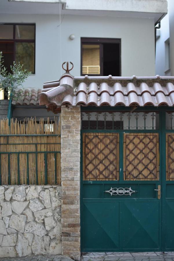 Private Apartment At Guest House Hektor & Aferdita Vlore Luaran gambar